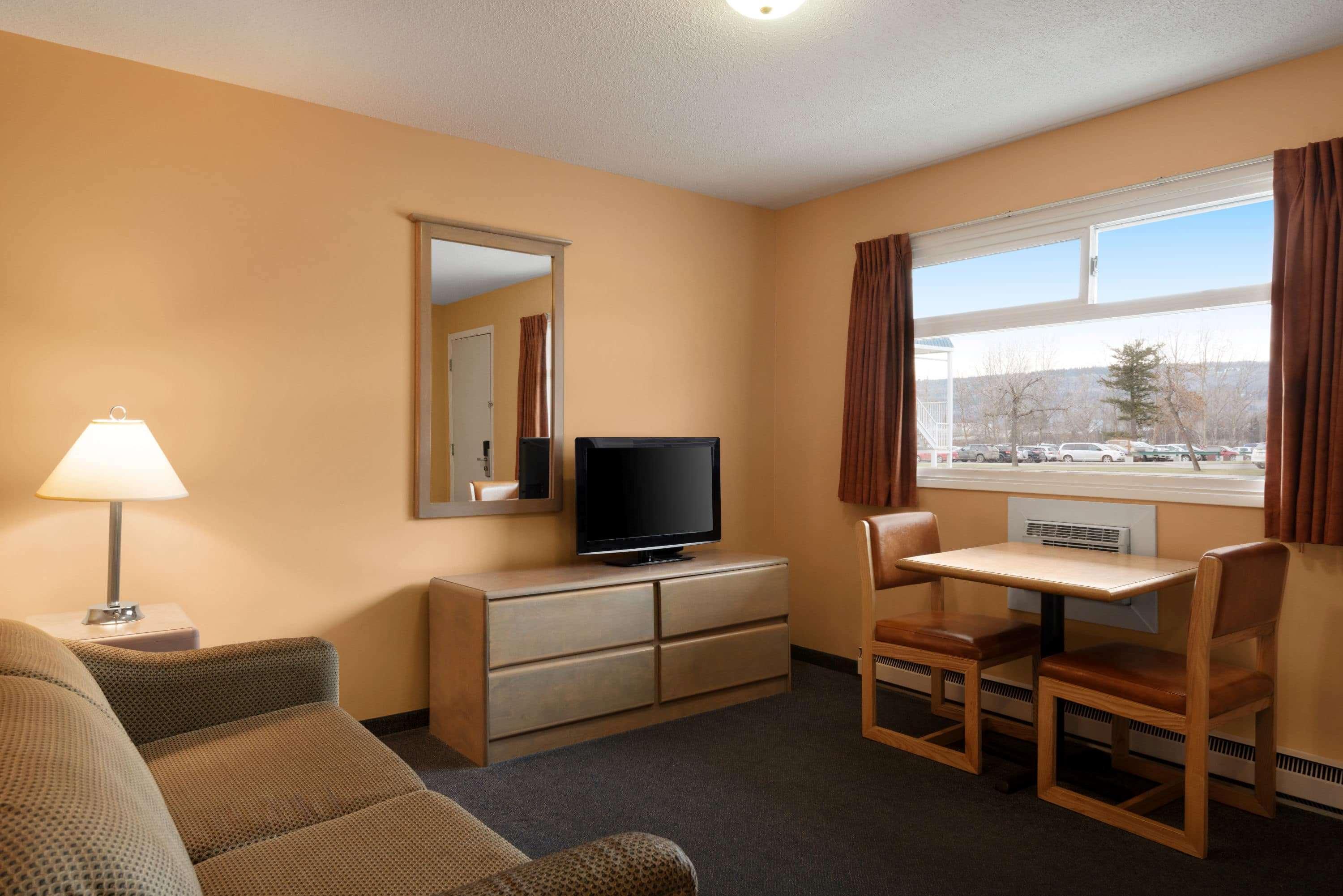Travelodge By Wyndham Quesnel Bc Exterior foto
